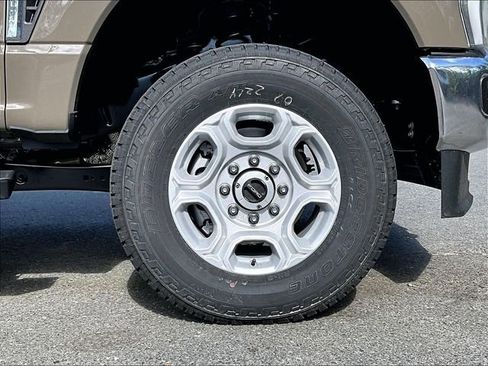 New 2026 Ford F350 XLT w/ FX4 Off-Road Package AWD/4WD image 28