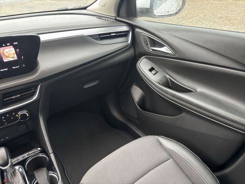 Used 2025 Buick Encore GX Preferred image 31