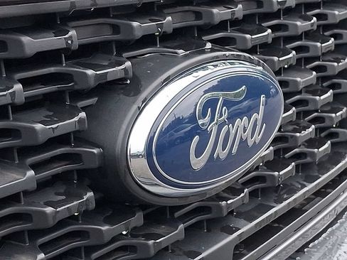 Used 2023 Ford Ranger XLT w/ Equipment Group 301A Mid AWD/4WD image 4