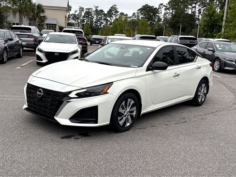 New 2025 Nissan Altima 2.5 S image 3