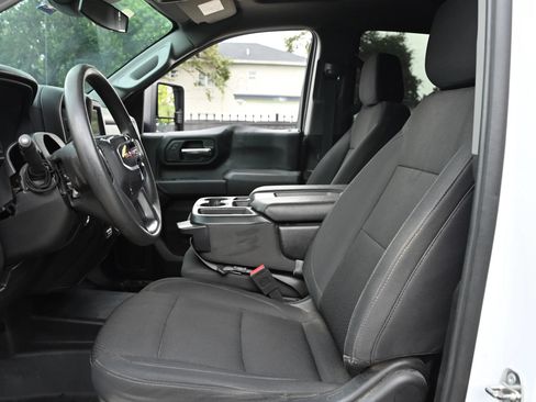 Used 2024 GMC Sierra 3500 Pro w/ Convenience Package AWD/4WD image 12