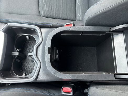 Used 2024 Toyota RAV4 SE image 33