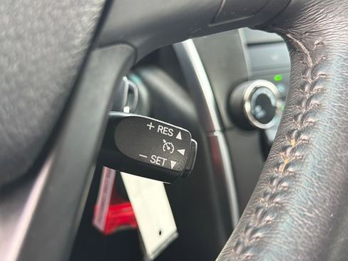 Used 2017 Toyota Camry SE FWD image 34