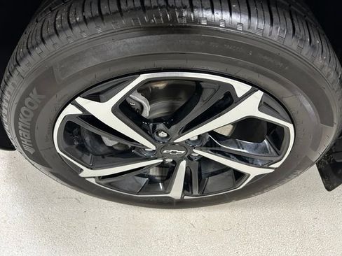 Used 2023 Chevrolet TrailBlazer RS w/ Sun and Liftgate Package FWD image 9