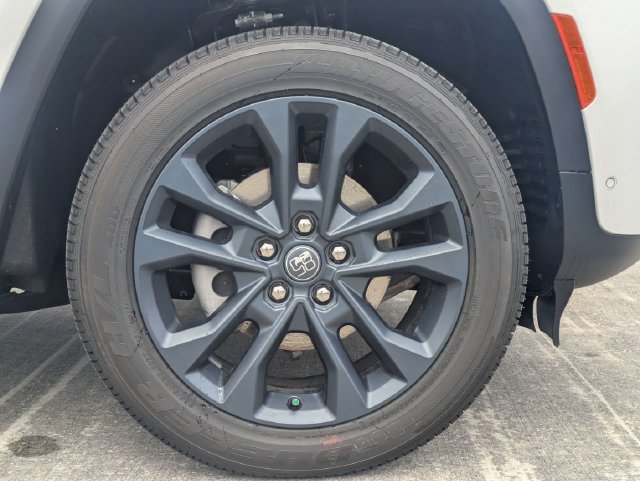 New 2026 Jeep Grand Cherokee Limited AWD/4WD image 12