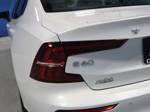 Used 2024 Volvo S60 B5 Plus AWD/4WD image 33
