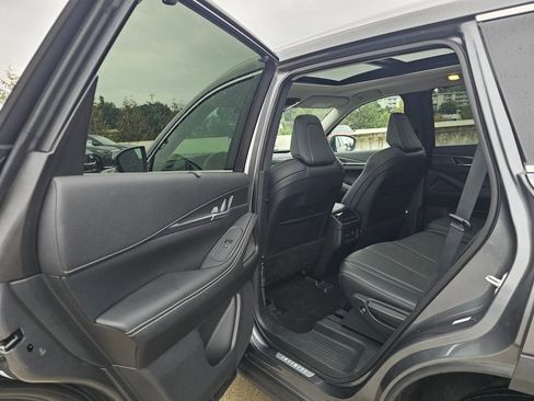 Certified 2024 INFINITI QX60 Luxe w/ Cargo Package image 18