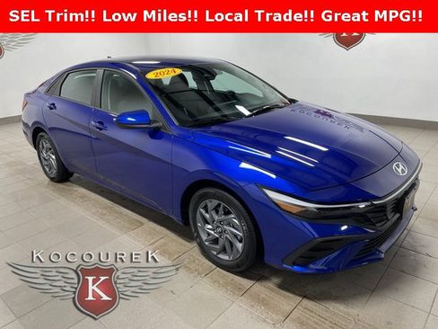 Used 2024 Hyundai Elantra SEL image 1