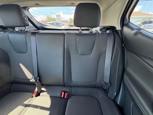 Used 2025 Buick Encore GX Preferred image 35