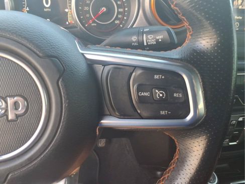 Used 2021 Jeep Gladiator Mojave AWD/4WD image 22