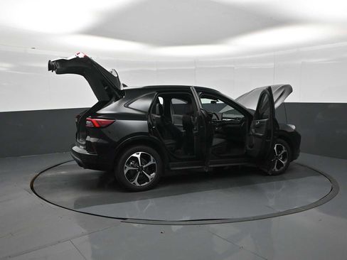 Used 2023 Ford Escape ST-Line Elite w/ Premium Technology Package AWD/4WD image 38