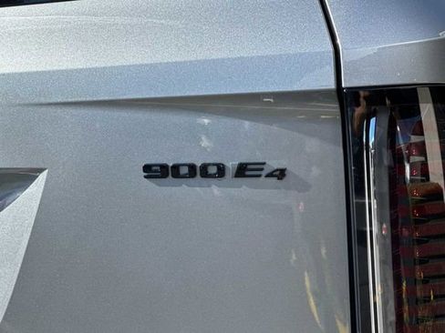 New 2026 Cadillac Vistiq Sport w/ LPO, Floor Liner Package image 27