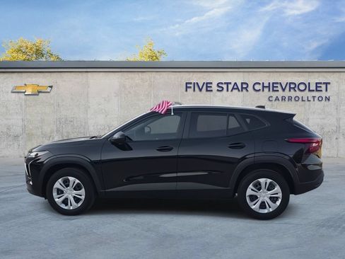Used 2024 Chevrolet Trax LS FWD image 5