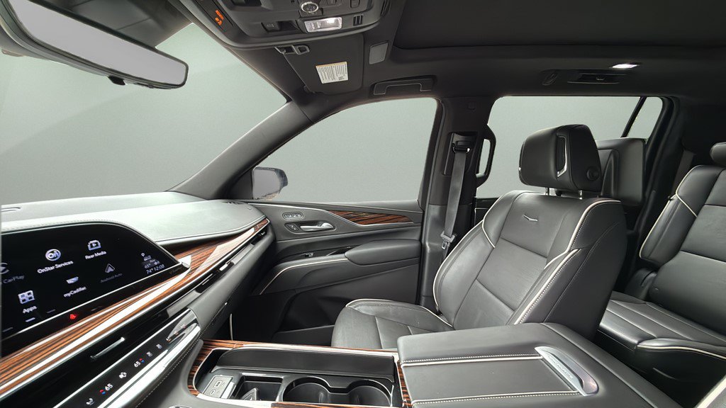 Certified 2024 Cadillac Escalade ESV Premium Luxury w/ LPO, Floor Liner Package AWD/4WD image 10