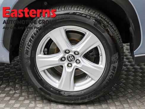 Used 2023 Toyota Highlander LE image 8