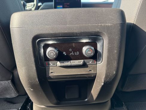 Used 2025 GMC Yukon Denali image 15