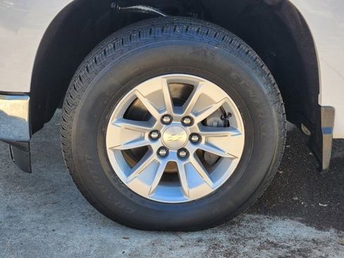 Used 2023 Chevrolet Silverado 1500 LT image 18