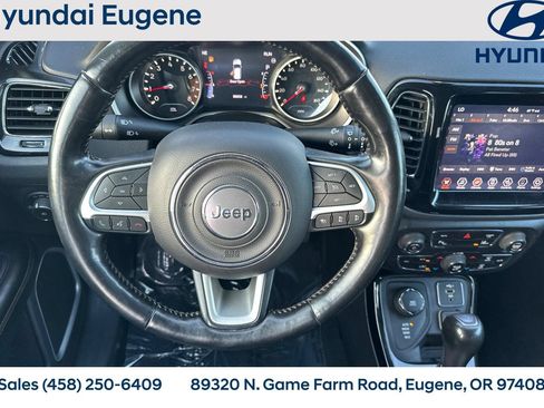Used 2021 Jeep Compass Limited AWD/4WD image 18