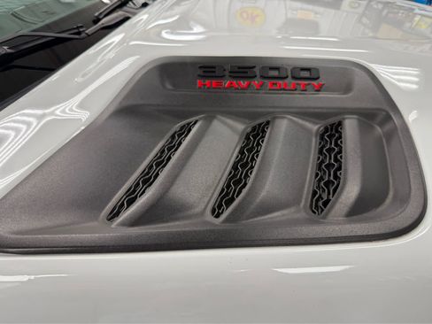 Used 2025 RAM 3500 Limited AWD/4WD image 37