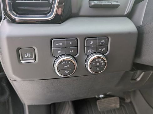 Used 2024 GMC Sierra 2500 Denali Ultimate image 18