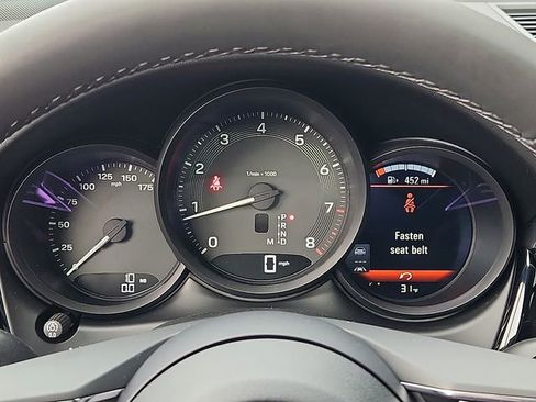 Certified 2026 Porsche Macan AWD/4WD image 29