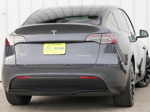 Used 2021 Tesla Model Y Long Range image 5