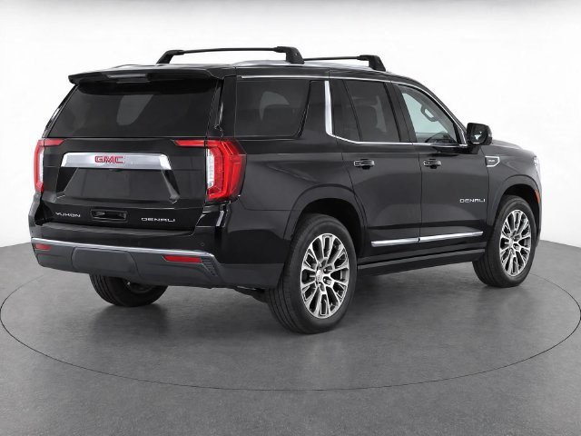 Used 2023 GMC Yukon Denali w/ Denali Reserve Package AWD/4WD image 3
