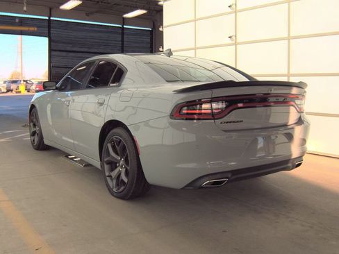 Used 2020 Dodge Charger SXT w/ Plus Group image 5