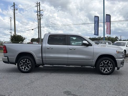 Used 2025 RAM 1500 Laramie AWD/4WD image 8