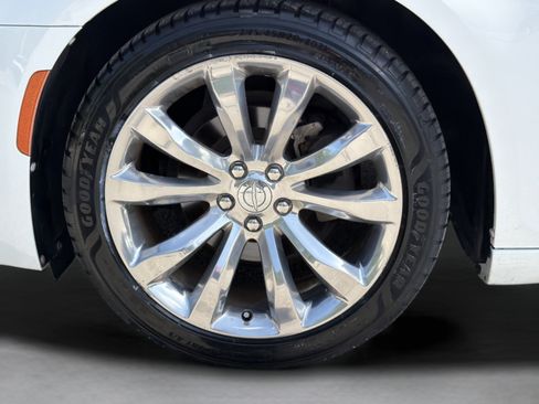 Used 2020 Chrysler 300 Touring L w/ Quick Order Package 2EF RWD image 26