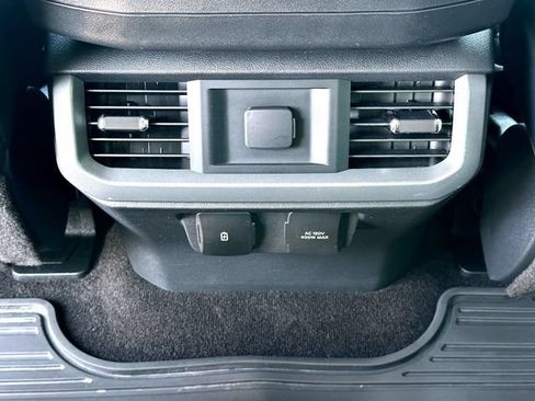 Used 2021 Ford F150 Lariat AWD/4WD image 24