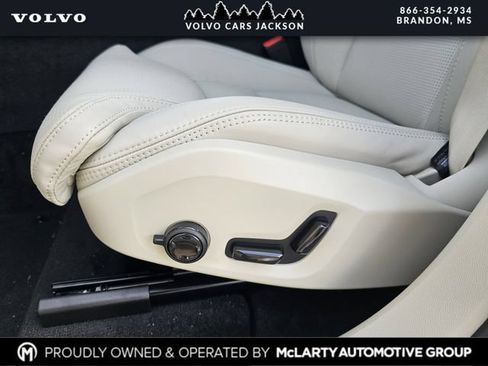 New 2026 Volvo XC60 B5 Ultra w/ Protection Package Premier AWD/4WD image 11
