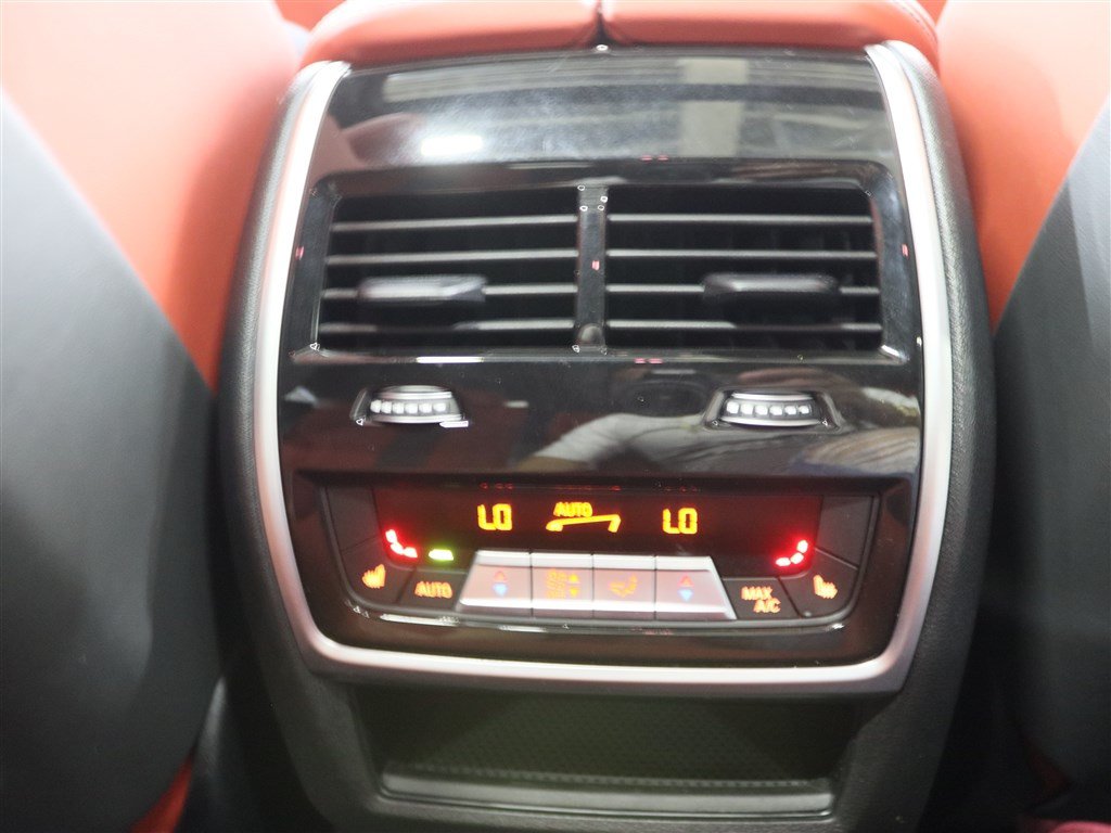 Used 2024 BMW X6 M Competition w/ Executive Package AWD/4WD image 29