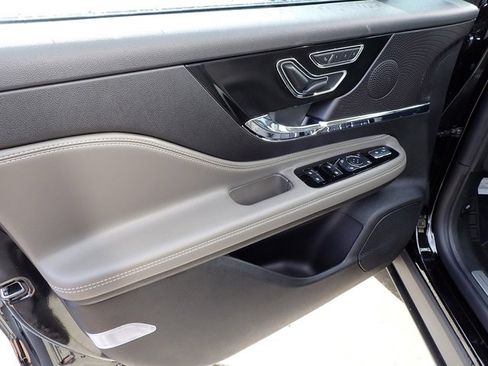 New 2026 Lincoln Corsair Premiere image 19