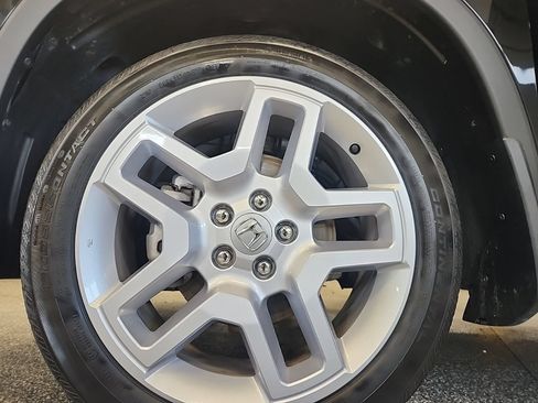 Used 2025 Honda Passport EX-L image 18