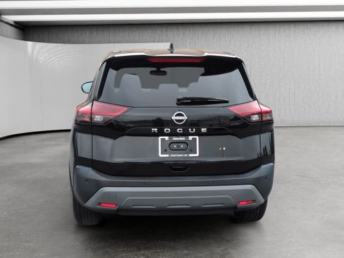 Used 2023 Nissan Rogue S FWD image 6