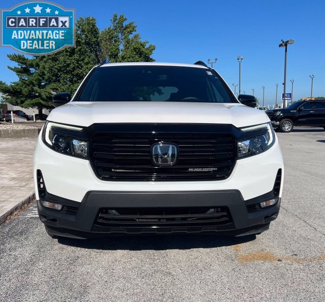 Used 2025 Honda Passport Black Edition image 3