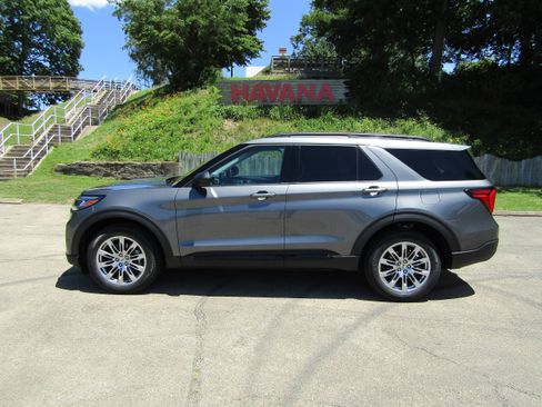 New 2026 Ford Explorer Active w/ Active Comfort Package AWD/4WD image 1