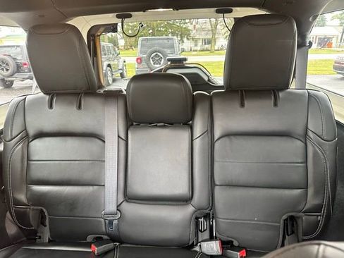 Used 2022 Jeep Wrangler Unlimited Sahara w/ Cold Weather Group image 22