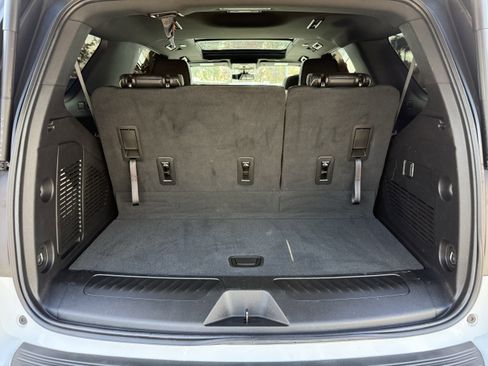 Used 2022 GMC Yukon SLT image 32