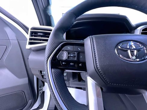 Used 2025 Toyota Tundra Platinum AWD/4WD image 20
