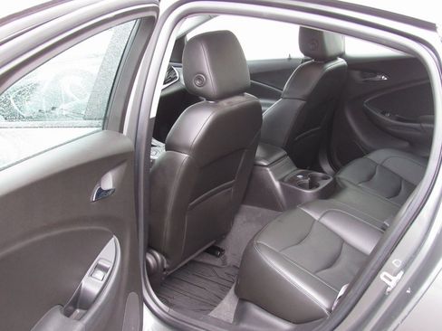 Used 2017 Chevrolet Volt LT w/ Comfort Package image 13