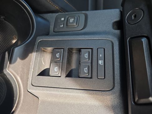 Used 2021 Ford Bronco Badlands image 28