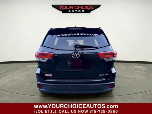 Used 2018 Toyota Highlander XLE AWD/4WD image 4
