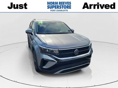Used 2024 Volkswagen Taos SE AWD/4WD image 1