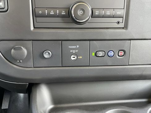 New 2025 Chevrolet Express 3500 w/ Driver Convenience Package image 32