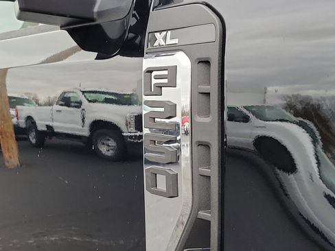 New 2026 Ford F250 XL w/ XL Off-Road Package AWD/4WD image 10