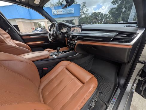Used 2017 BMW X5 M AWD/4WD image 9