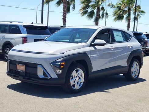 New 2026 Hyundai Kona SE FWD image 2