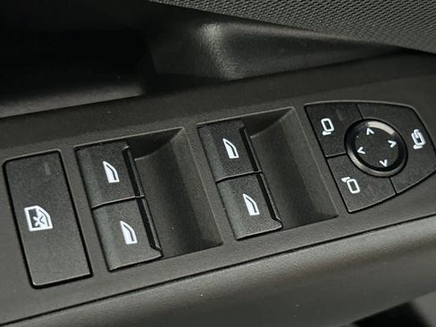 Used 2025 BMW X3 xDrive30i w/ Premium Package image 13